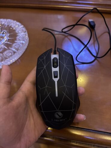 Компьютерные мышки: Limelite markalı qara rəngli, USB kabeli ilə qoşulan oyun siçanı