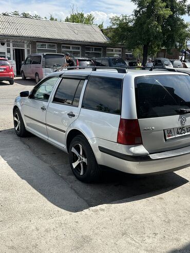 продам срочно машину: Volkswagen Golf: 2001 г., 1.6 л, Автомат, Бензин, Универсал