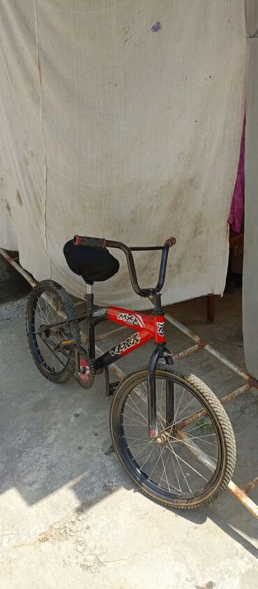 купить двигатель д 245: Велосипед BMX в красно-черном цветовом исполнении, предназначенный для