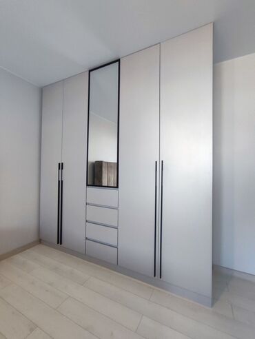 Шкафы для одежды: Мебель на заказ, Элегантный гардероб в современном стиле, выполненный — 5