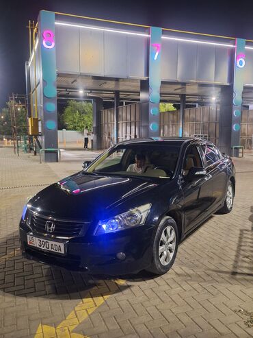 Honda: Продается Honda Accord черного цвета. Автомобиль в хорошем состоянии