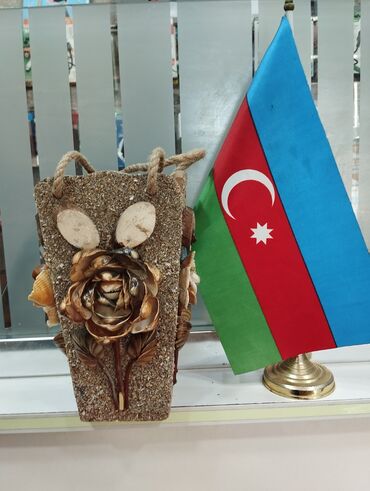 Sandıqlar: Bir vaza
