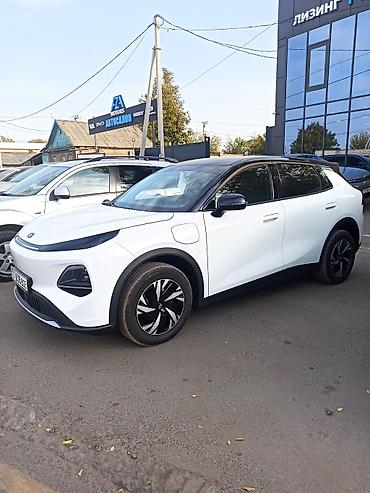 roewe e5: Changan Qiyuan Q05: 2026 г., 1.5 л, Автомат, Электромобиль, Кроссовер — 2