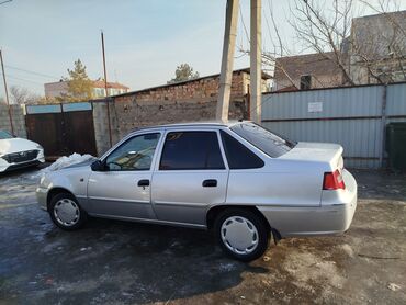 Daewoo: Daewoo Nexia: 2011 г., 1.5 л, Механика, Бензин, Седан