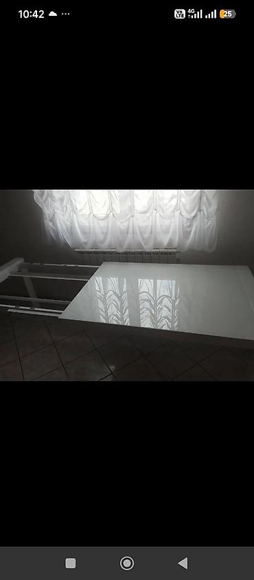 komode forma: Proširivi trpezarijski sto, visokog sjaja – bela boja DIM. 140 90 — 4