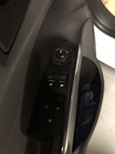 Chevrolet: Chevrolet Aveo: 1.4 l | 2012 il 290000 km Sedan — 5