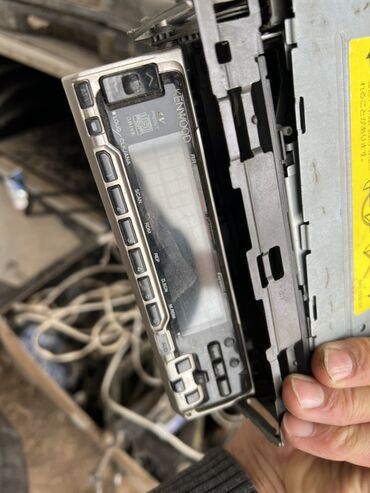 Магнитолы: Автомагнитола Sony, формат 1DIN. Основные особенности: - Поддержка — 18