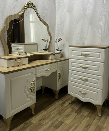 Туалетные столики: Туалетный столик, Новый, С зеркалом, цвет - Бежевый — 1