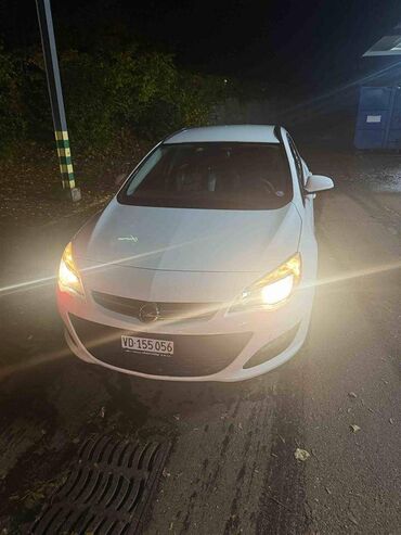 Opel: Opel Astra: 1.4 l. | 2011 έ. 198000 km. Πολυμορφικό — 1