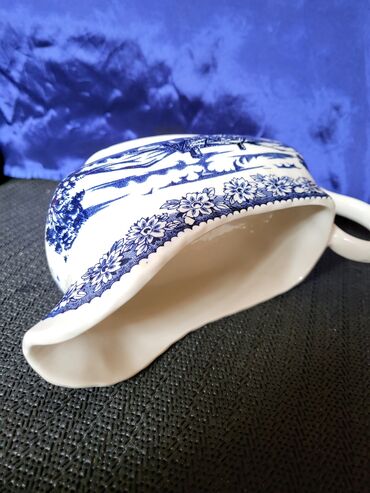 Činije: Sosijera nova engleska iz 70ih. Nova sosijera sve na njoj odsjaj od na lalafo.rs — 9 Činije: Sosijera nova engleska iz 70ih. Nova sosijera sve na njoj odsjaj od — 9