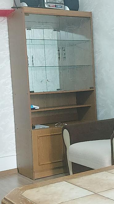 Mebel dəsti – vitrinli şkaf, transformasiya olunan masa və stol -