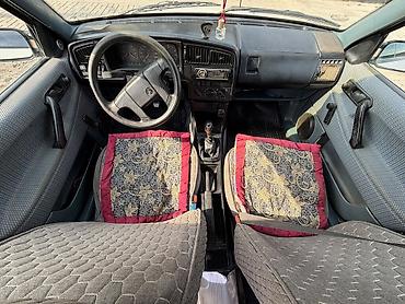 Volkswagen: Volkswagen Passat: 1990 г., Седан — 6