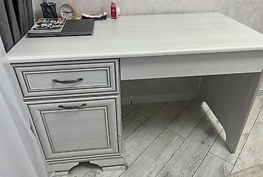 islenmis masa: Embawood Tiffany yataq otağı və ya iş guşəsi üçün uyğun olan mebel — 2