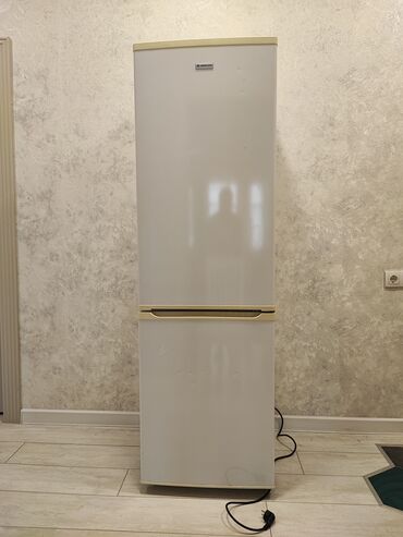 avangard холодильник: Холодильник Б/у, Двухкамерный, No frost, 55 * 180 * 55