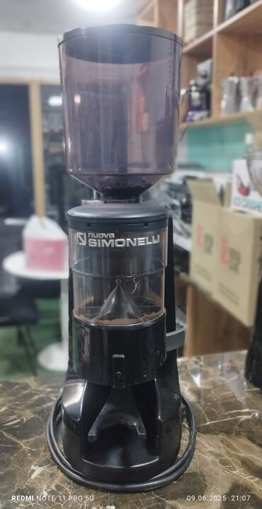 islenmis soyuducu satilir: Кофемолка Nuova simonelli, Б/у, Самовывоз, Бесплатная доставка, Платная доставка