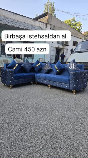 Giriş qapıları: Künc divan