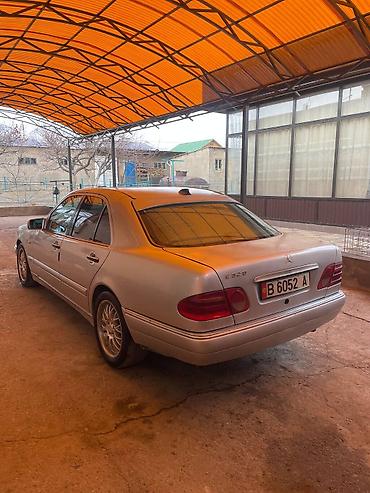 Mercedes-Benz: Mercedes-Benz E-Class: 1995 г., 3.2 л, Автомат, Бензин, Седан — 6