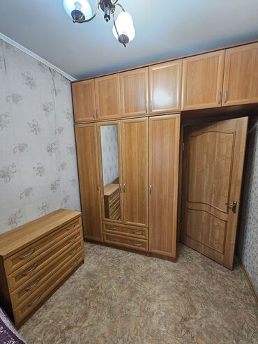 купить спальный гарнитур: Спальный гарнитур, Б/у, Двуспальная кровать, ДСП, Самовывоз, цвет - Коричневый