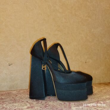 туфли черный цвет: Туфли Versace, 36, цвет - Черный