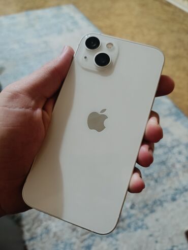 Apple iPhone: IPhone 13, Б/у, 128 ГБ, Белый, Защитное стекло, Чехол, 86 %