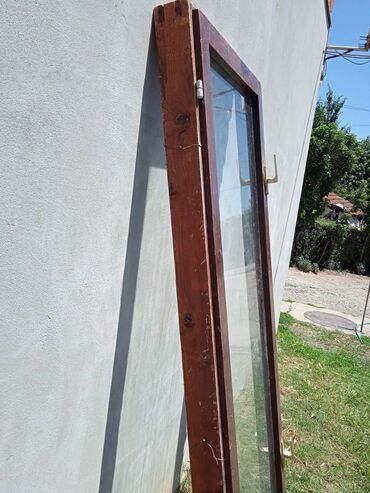 Prozori: Cena je po komadu i fixna je. Sledećih su dimenzija 180x140 prozor — 3