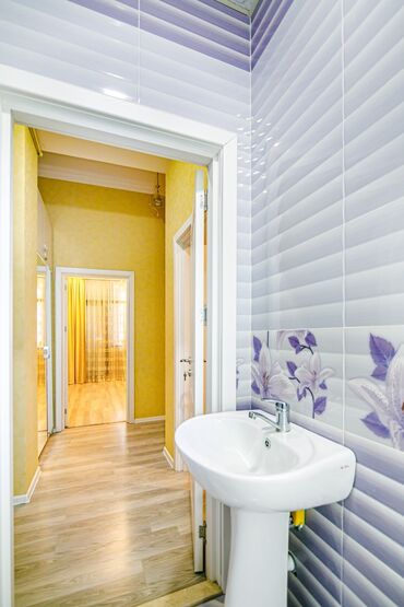 Günlük kirayə mənzillər: 2 otaqlı, Yasamal r. r-nu — 25