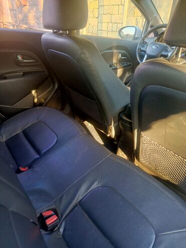 Kia: Kia Rio: 1.6 l | 2015 il Hetçbek — 2