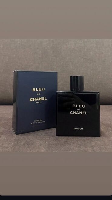 Ətriyyat: Lüks kişi ətirləri seçimi - Dior Sauvage (Eau de Toilette): Tünd mavi — 5