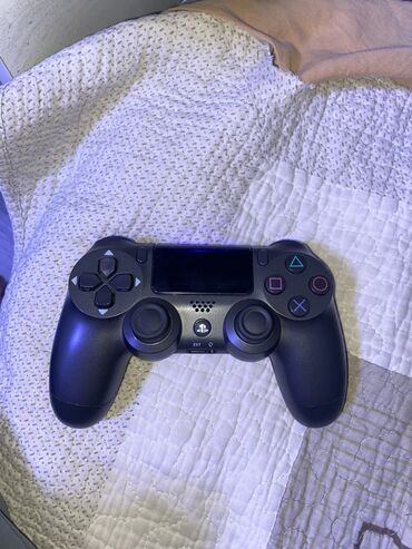 продам playstation 4: Продаю джойстик PS4 в идеальном состоянии