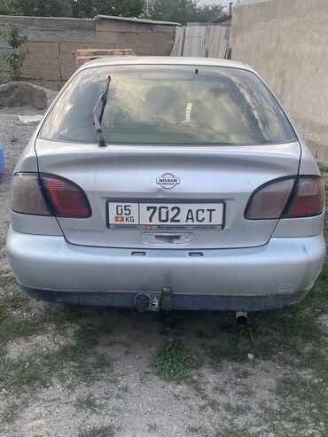 примера: Nissan Primera: 2000 г., 1.8 л, Механика, Бензин, Хэтчбэк