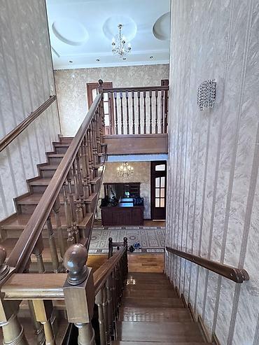 Продажа коттеджей и домов: Продается 2 этажный дом + цоколь ( жилой ) Мик Кок ~ Жар Ул 7 Апреля — 13