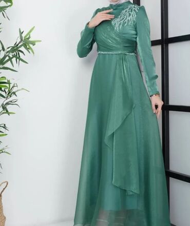 зеленое вечернее платье: Вечернее платье, Длинная модель, С рукавами, 2XL (EU 44)