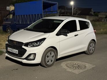срочно срочно продаю машина: Chevrolet Spark: 2020 г., 1 л, Автомат, Бензин, Хэтчбэк