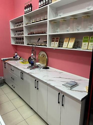 витрина: Magaza ücü vitrin şkaf təzə alinib 480m — 1