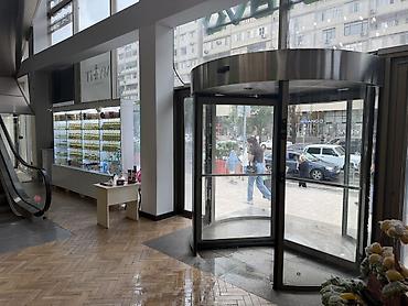 fendi cantalar: İnsaatcilar metrosunun yaxinligi Sherifzade Center icinde etir biznesi — 1