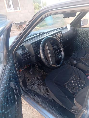 jak авто: Volkswagen Golf: 1990 г., 1.8 л, Механика, Бензин, Хэтчбэк — 4