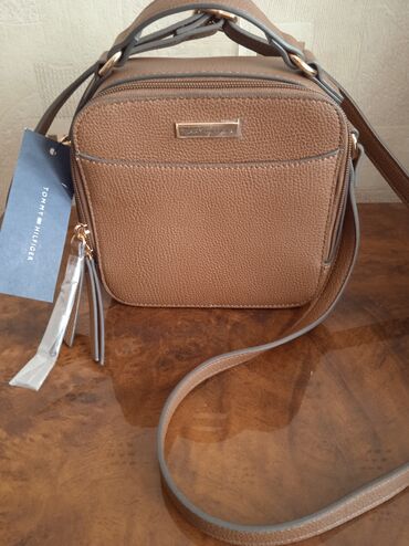 Классические сумки: Сумка ALDO, модель с жестким корпусом и лаконичным дизайном. - — 10