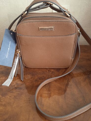 Классические сумки: Классическая сумка, Tommy Hilfiger, Германия, Материал: Экокожа, Застежка на молнии, Женские, Новый — 1