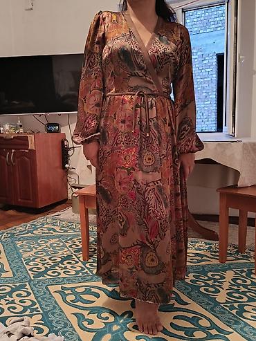 комар: Итальянская платье.Шелк сидит шикарно.покупала допого отдам за 6000 — 2