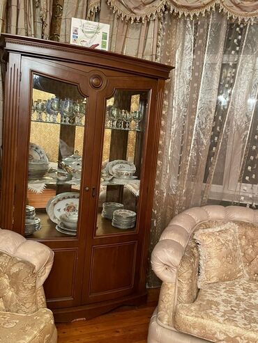 вешалка стойка для одежды напольная в икеа: Şüşəli dolab vitrini