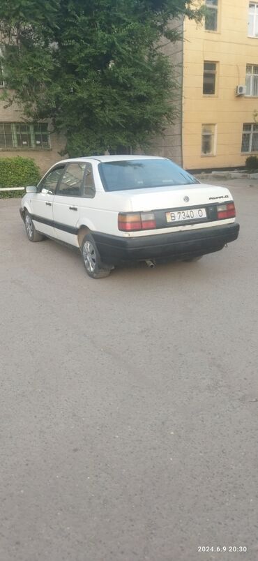 шыны 205 60 16: Volkswagen Passat: 1989 г., 1.8 л, Механика, Седан