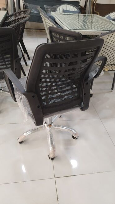 təkərli stullar: Yeni, Təkərli
