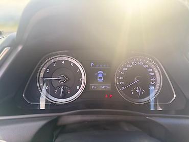 соната жёлтый: Hyundai Sonata: 2020 г., Седан — 10