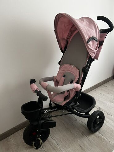 Dečiji bicikli: Kinderkraft 3-u-1 tricikl/guralica sa tendom – roze/siva - — 1