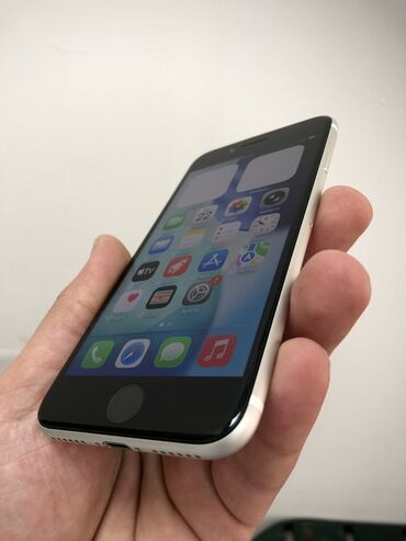 Apple iPhone: IPhone SE, 64 GB, Ağ, Barmaq izi, Face ID — 3