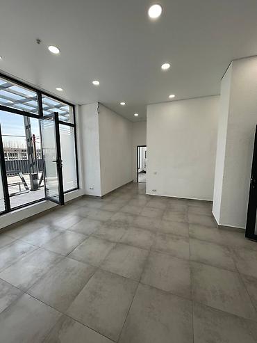 Аренда офисов: Аренда офисов, 123 м², В жилом комплексе, С видом на горы, 1 линия, С отдельной кухней — 3