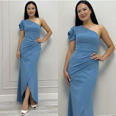 голубое платья: Вечернее платье, Длинная модель, Без рукавов, Один рукав
