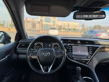 Toyota: Toyota Camry: 2018 г., 2.5 л, Гибрид, Седан — 12