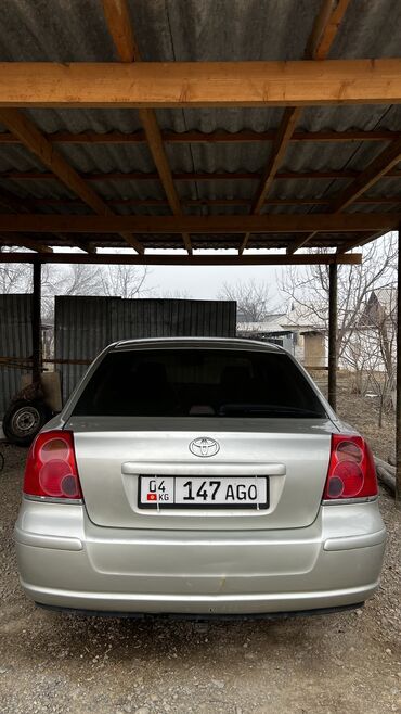 Toyota: Toyota Avensis: 2003 г., 1.8 л, Механика, Бензин