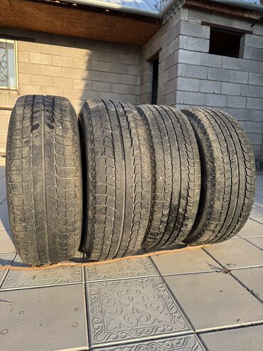 Шины: Шины 225 / 70 / R 16, Зима, Б/у, Комплект, Внедорожные (АТ/МТ), США, Michelin